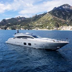 Pershing 108